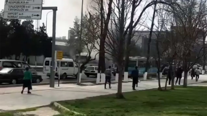 В Шымкенте загорелся автобус
