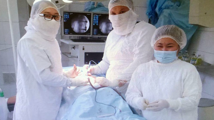 Открытую операцию на головном мозге провели роженице врачи Шымкента