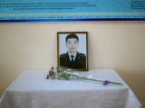 Память полицейского, спасшего женщину из воды, почтили его коллеги Туркестанской области