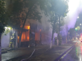 Из-за пожара в бургерной эвакуировали жителей многоэтажки в Шымкенте