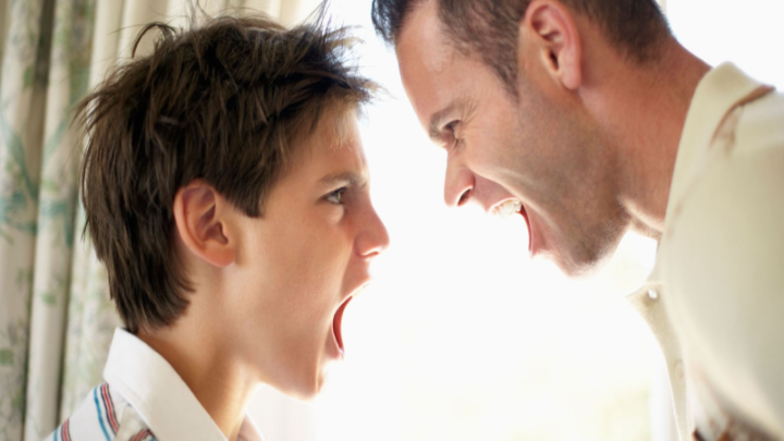 Справиться с агрессивным подростком помогут рекомендации психологов