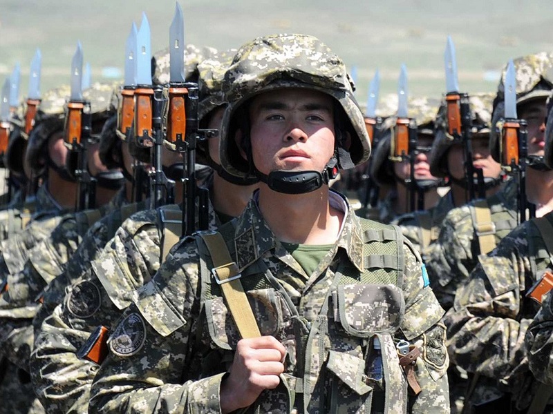 Почти 700 новобранцев призовут в армию весной этого года в Шымкенте