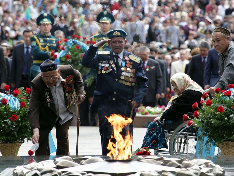 Двадцати ветеранам ВОВ вручили по миллиону тенге в Шымкенте