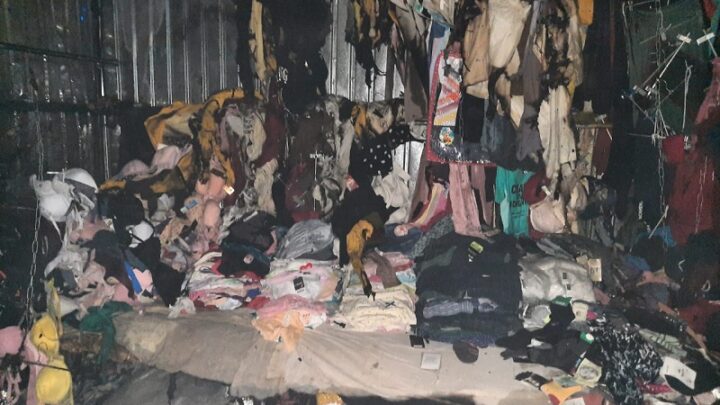 Бутики с одеждой горели на Верхнем рынке Шымкента
