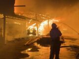 Бутики со строительными материалами сгорели в Шымкенте