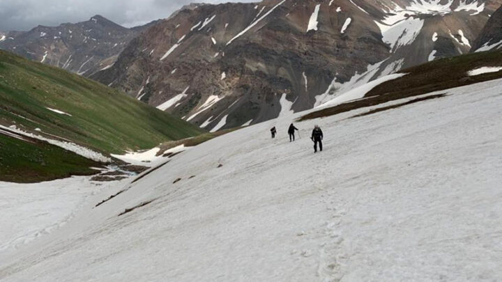 Вертолет отправлен на поиск пропавших туристов в горах Туркестанской области