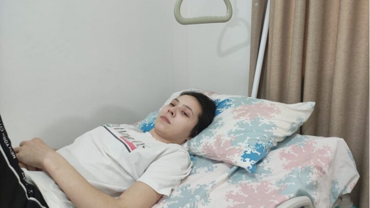 Молодая женщина во время генеральной уборки упала с 5 этажа в Шымкенте