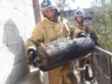 Пожарные Шымкента спасли семью от взрыва газового баллона