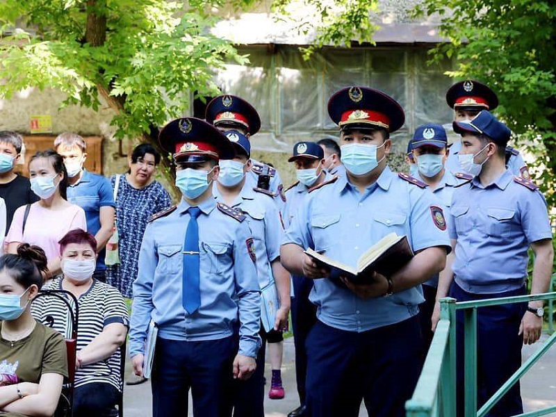 Почти 70 административных правонарушений за день выявили в Шымкенте