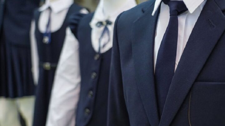 Школьники Шымкента смогут приходить на уроки в одежде классического стиля