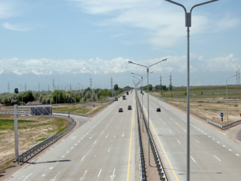 В Казахстане в ноябре водителям придется платить за проезд по дорогам
