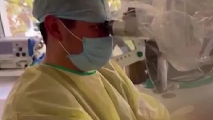 В Шымкенте врачи сшили мозговую вену 69-летнего пациента с инсультом