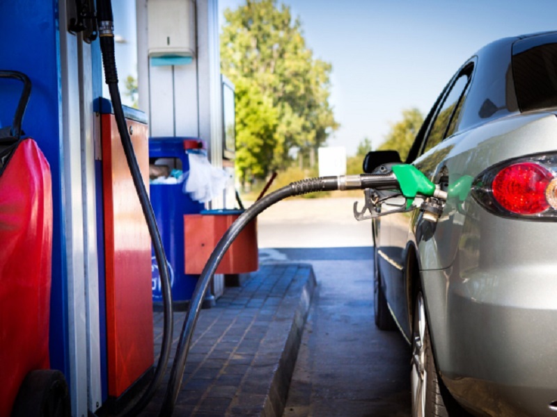 Насколько в Казахстане выросли цены на бензин