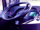 Водители шымкентских автобусов любят говорить за рулем по телефону и не проходят техосмотр
