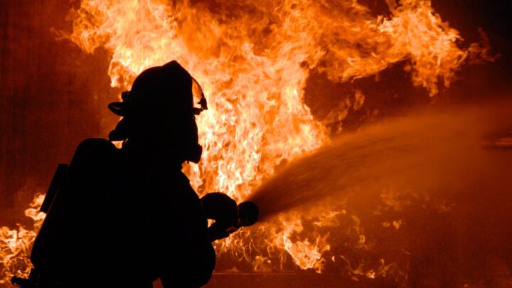 Шымкентские пожарные спасли ребенка в Кокшетау