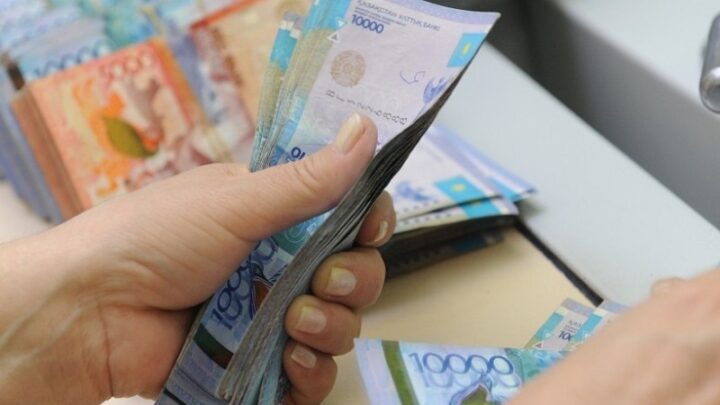 Номинальная среднемесячная заработная плата в Казахстане достигла 285,4 тыс. тг