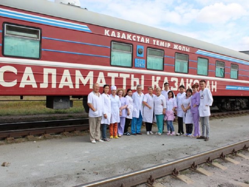  В Казахстане начинают курсировать медицинские поезда