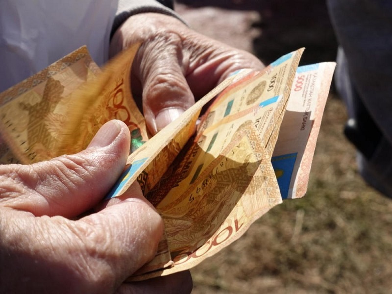 В Казахстане средний размер пенсионных выплат составляет более 100 тысяч тенге в 2022 году