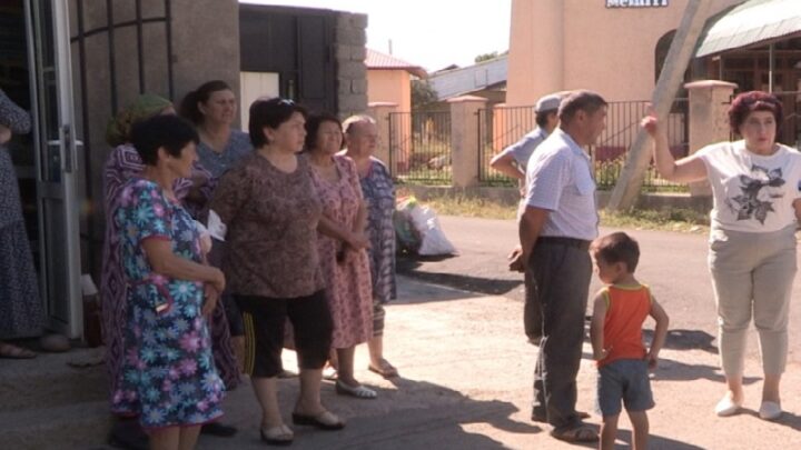 Остаться без помощи во время пожара и болезни боятся жители микрорайона в Шымкенте