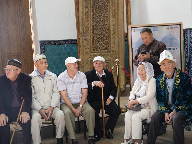 Выставка «Тайказан – символ счастья и процветания» открылась в Туркестане 