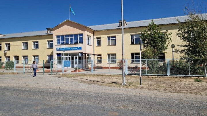 Школа, которая трещит по швам в Сайрамском районе, получит деньги на ремонт