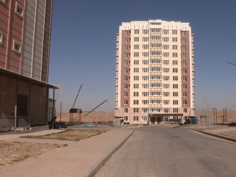 Без новых квартир боятся остаться вкладчики «Отбасы банка» в Шымкенте 