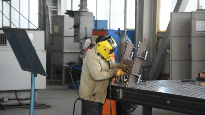 Рынок труда Казахстана, две трети вакансий сосредоточены в пяти отраслях