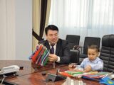 В Казахстане 6-летний школьник удивлял своими знаниями главного педагога страны