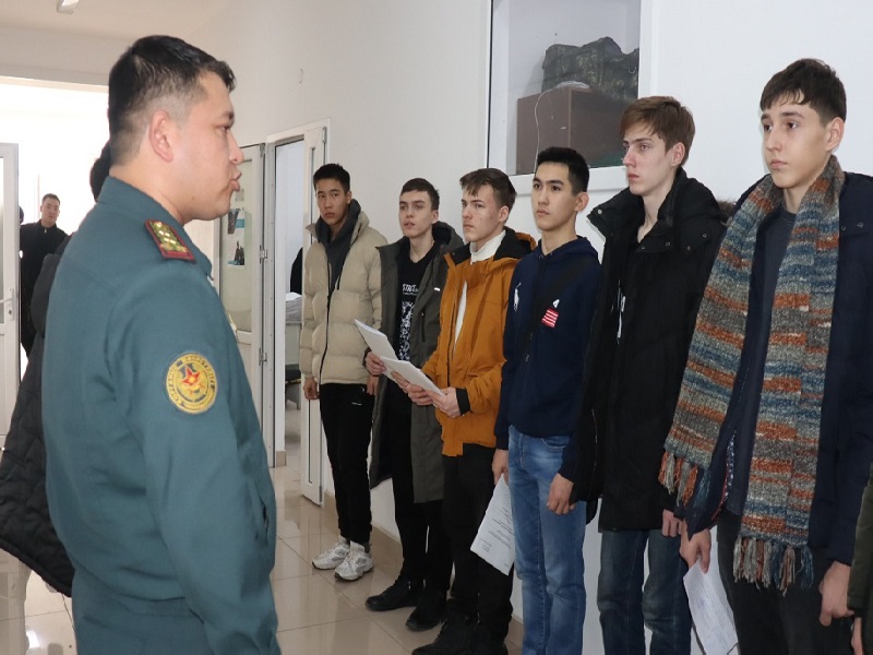  В этом году около 7500 юношей Шымкента семнадцатилетнего возраста поставят на воинский учет