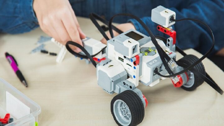 В Казахстане впервые пройдет фестиваль роботов среди учащихся специализированных школ