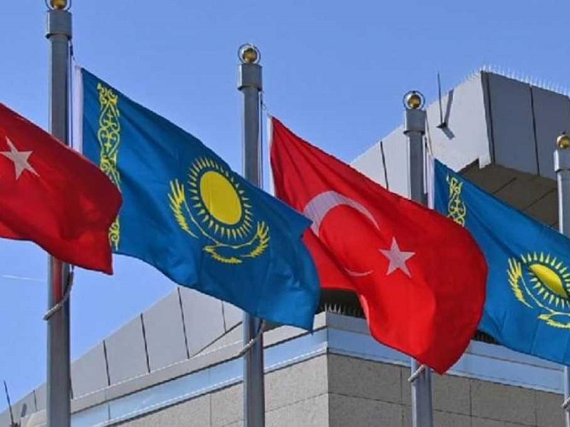 К казахстанским студентам обратилось генеральное консульство в Стамбуле