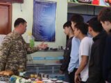 В Шымкенте школьникам показали бытовые условия солдат в армии