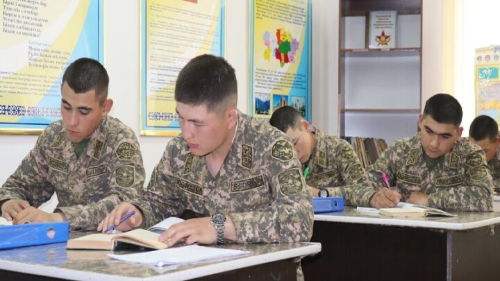 В Шымкенте военнослужащие готовятся поступить на льготное высшее образование