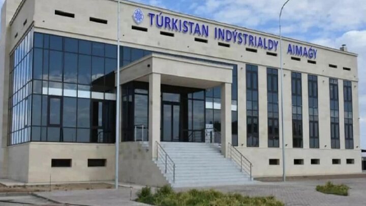 Вице-мэр Юэцина посетил индустриальную зону и СЭЗ "Turkistan"