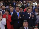 3000 человек одновременно спели песню Шамши Калдаякова в Астане
