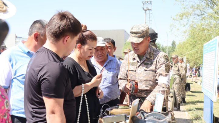"День открытых дверей" для родственников организовала воинская часть в Шымкенте