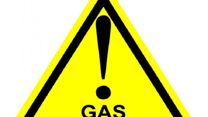 Автомобили, ездящие на газе, обяжут помечать жёлтым треугольником в Казахстане