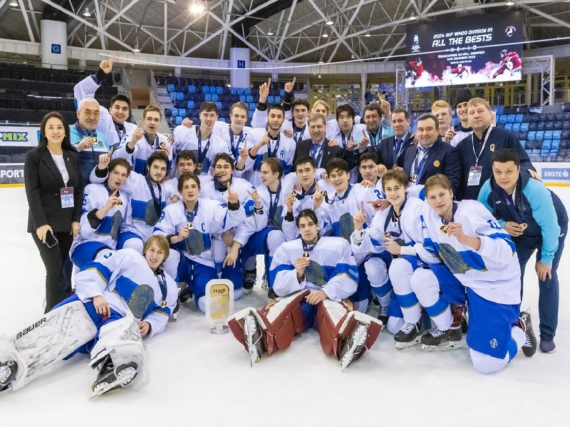 Сборные Казахстана впервые в истории сыграют в элитном дивизионе ЧМ по хоккею