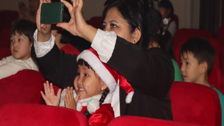 В Туркестане прошла Новогодняя елка для детей военнослужащих