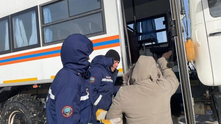 Более 5 тысяч человек спасено на автодорогах Казахстана за два дня