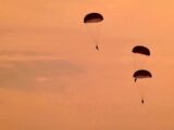 Десантники Конаевского гарнизона совершили первый прыжок с парашютом