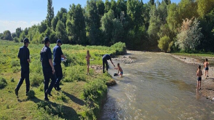 Как обеспечивается безопасность детей в летние каникулы в Туркестанской области?