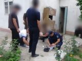 Во дворе жителя Туркестанской области нашли марихуану и гашиш