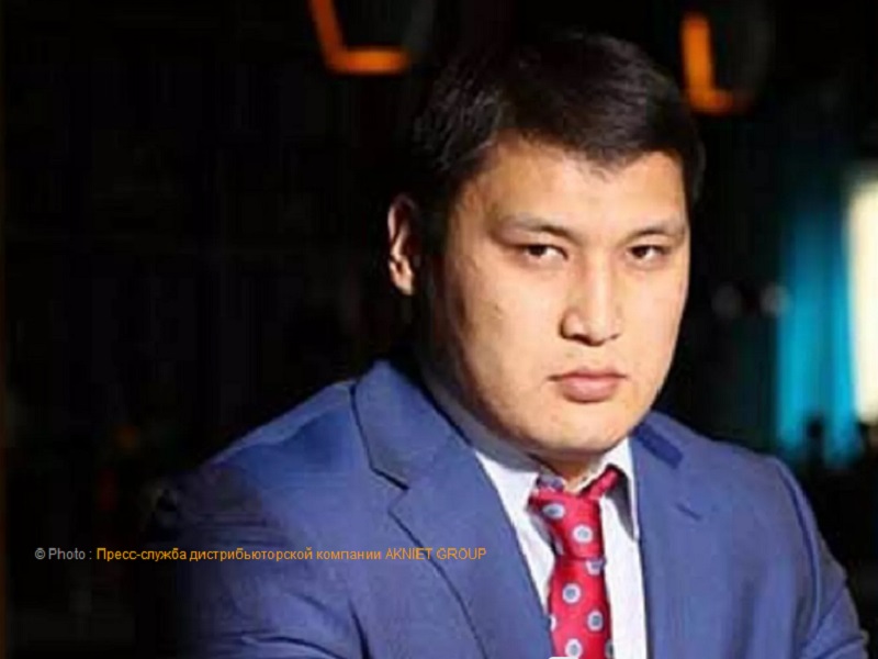Напавший на замакима Шымкента стрелок попал на уличные камеры Напавший на замакима Шымкента стрелок попал на уличные камеры