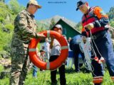 «Азбука безопасности» спасатели готовят детей к летнему отдыху