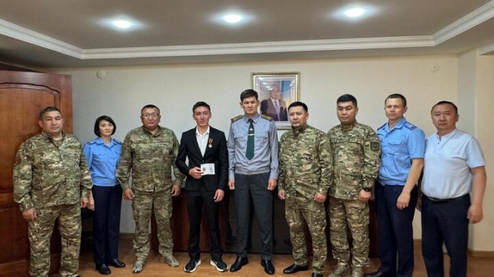 Студент награжден медалью МЧС РК за спасение ребенка
