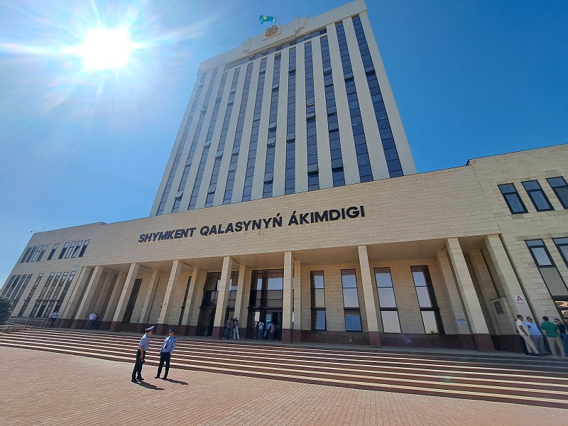 О судьбе зданий в парке Абая, построенных с нарушением, рассказали в акимате Шымкента О судьбе зданий в парке Абая, построенных с нарушением, рассказали в акимате Шымкента