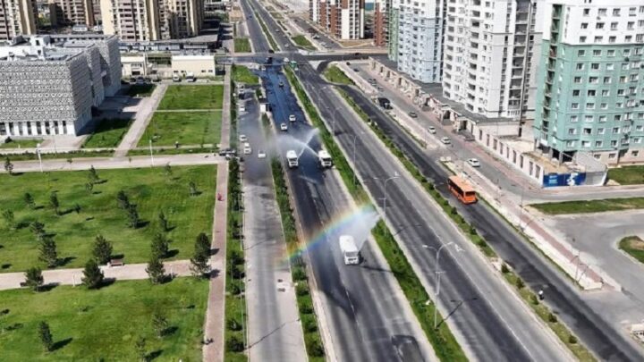 Новую спецтехнику получила компания по очистке улиц