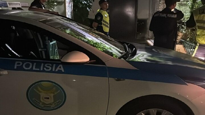 Гвардейцы задержали женщину с подозрительным веществом в Астане