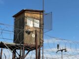 Гвардейцы пресекли попытку проноса запрещённых предметов в исправительное учреждение Западного Казахстана